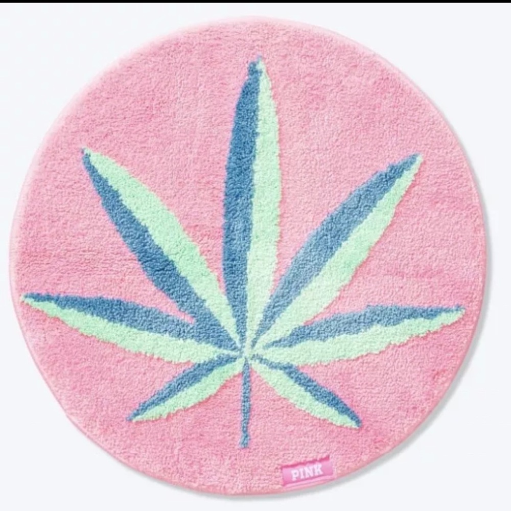 Round Victoria’s Secret PINK cannabis themed bath mat NWT
